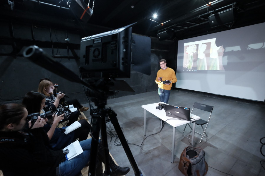 преподаватель Артем Горланов